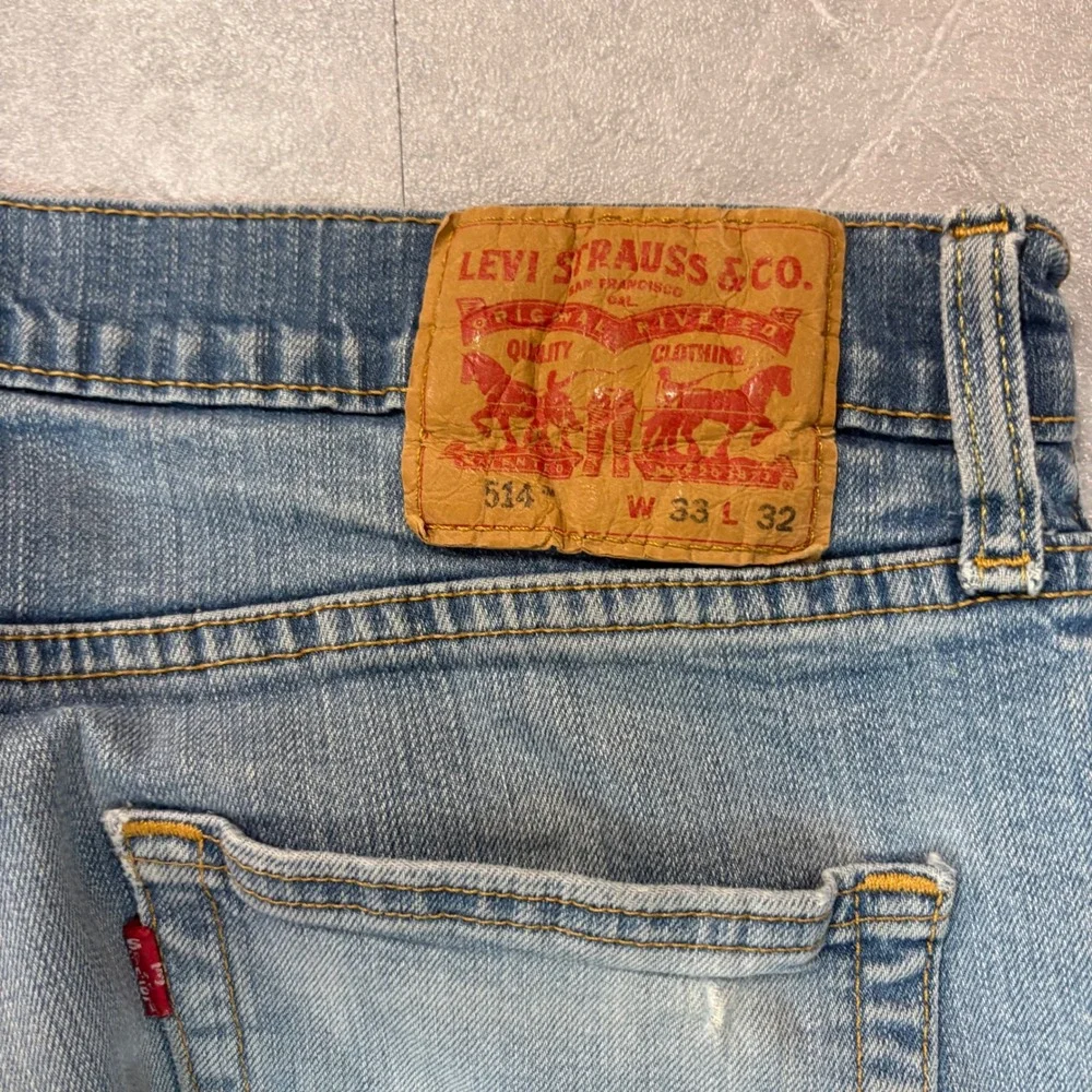 Levis 514 Mens Straight Fit Light Wash Blue Denim Jeans 33x32 3469
